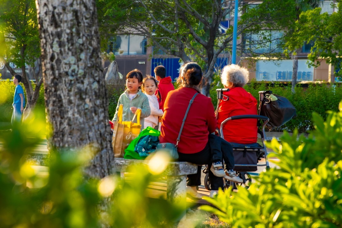 享受阳光下的幸福