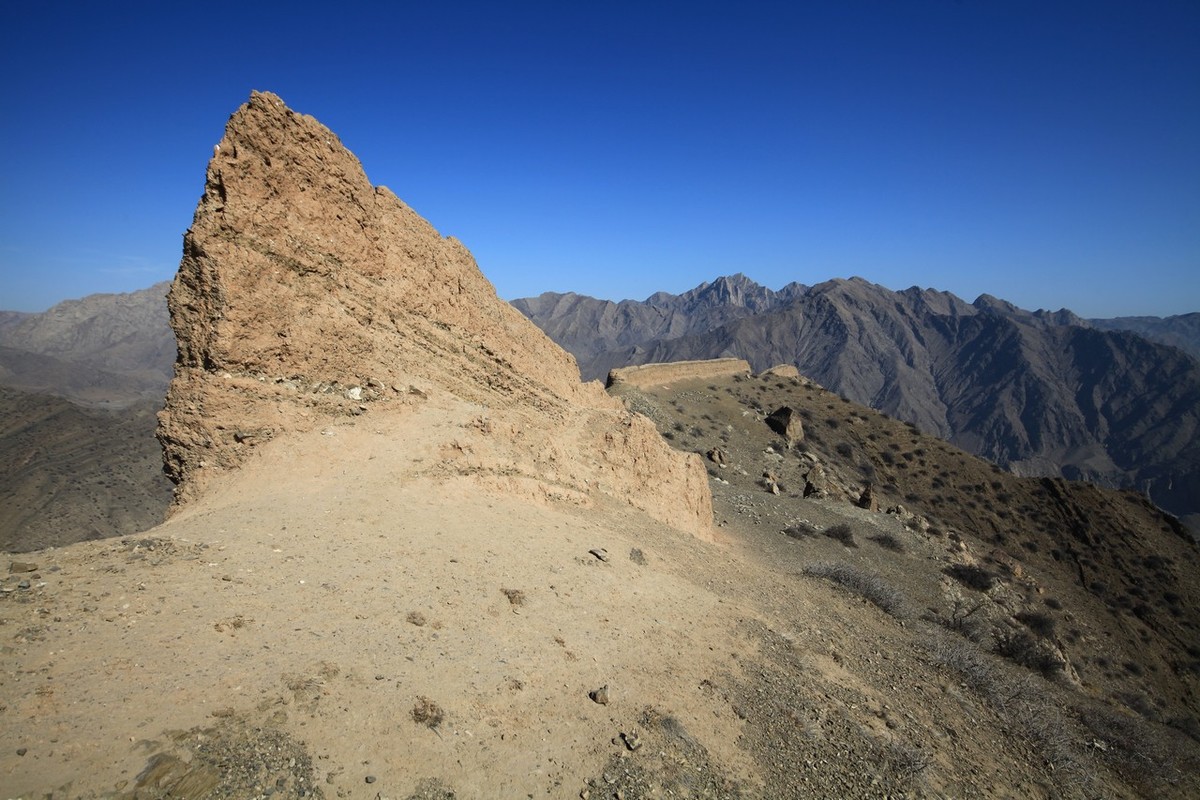 荒凉的贺兰山里