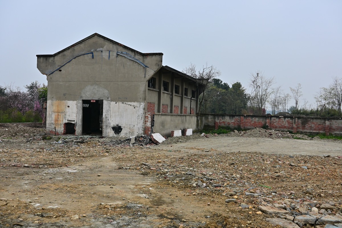 星空体育平台堆镇南兴花桥附近废弃建筑