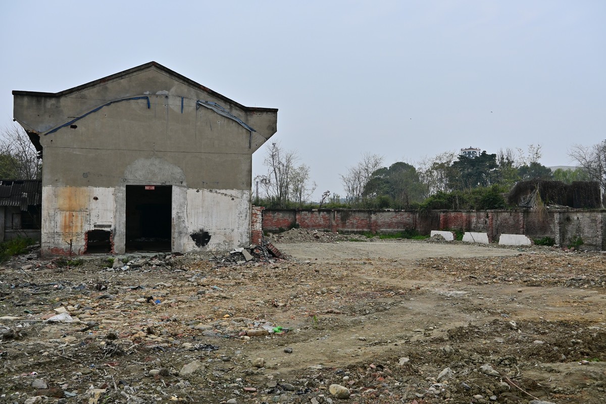 星空体育平台堆镇南兴花桥附近废弃建筑