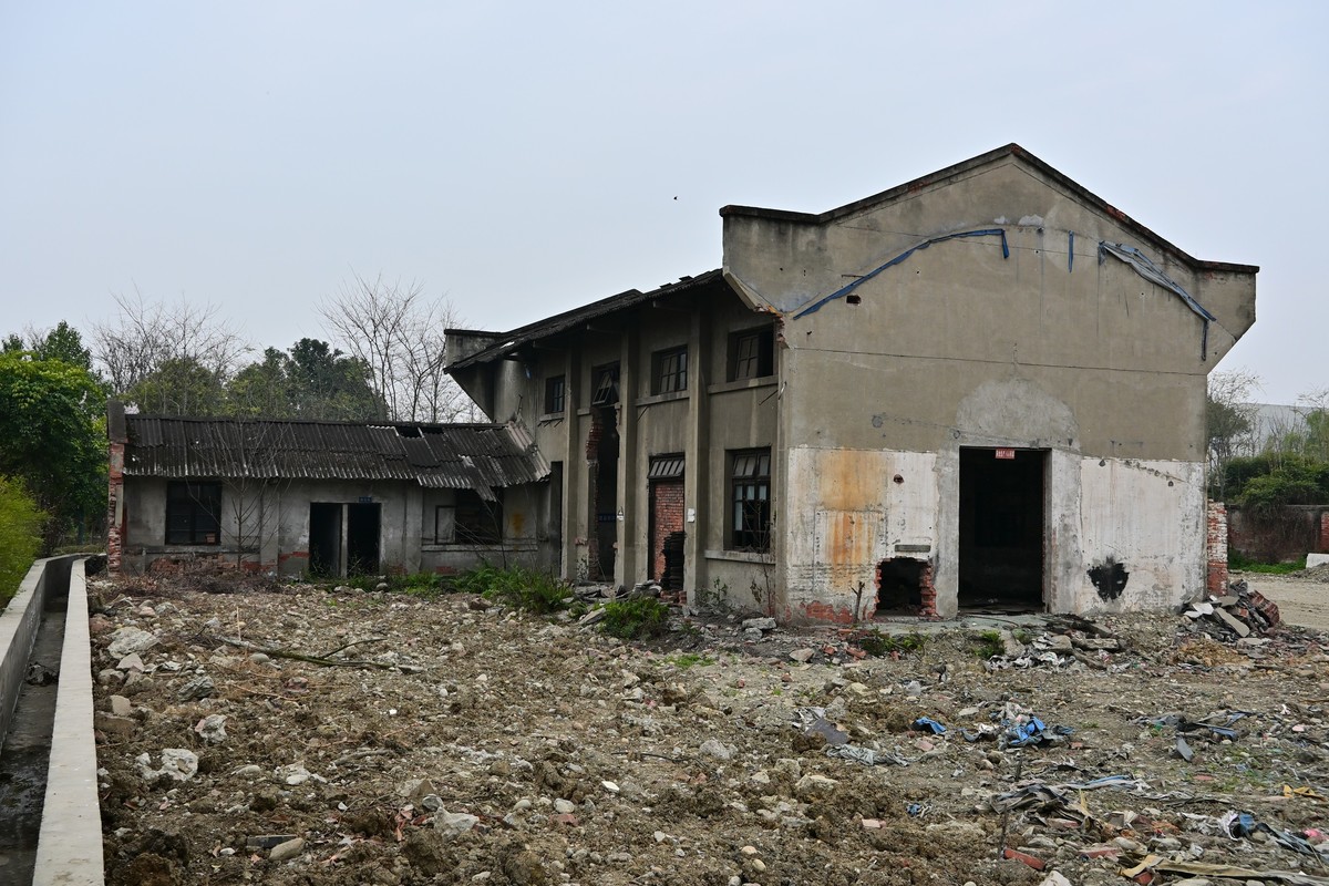 星空体育平台堆镇南兴花桥附近废弃建筑