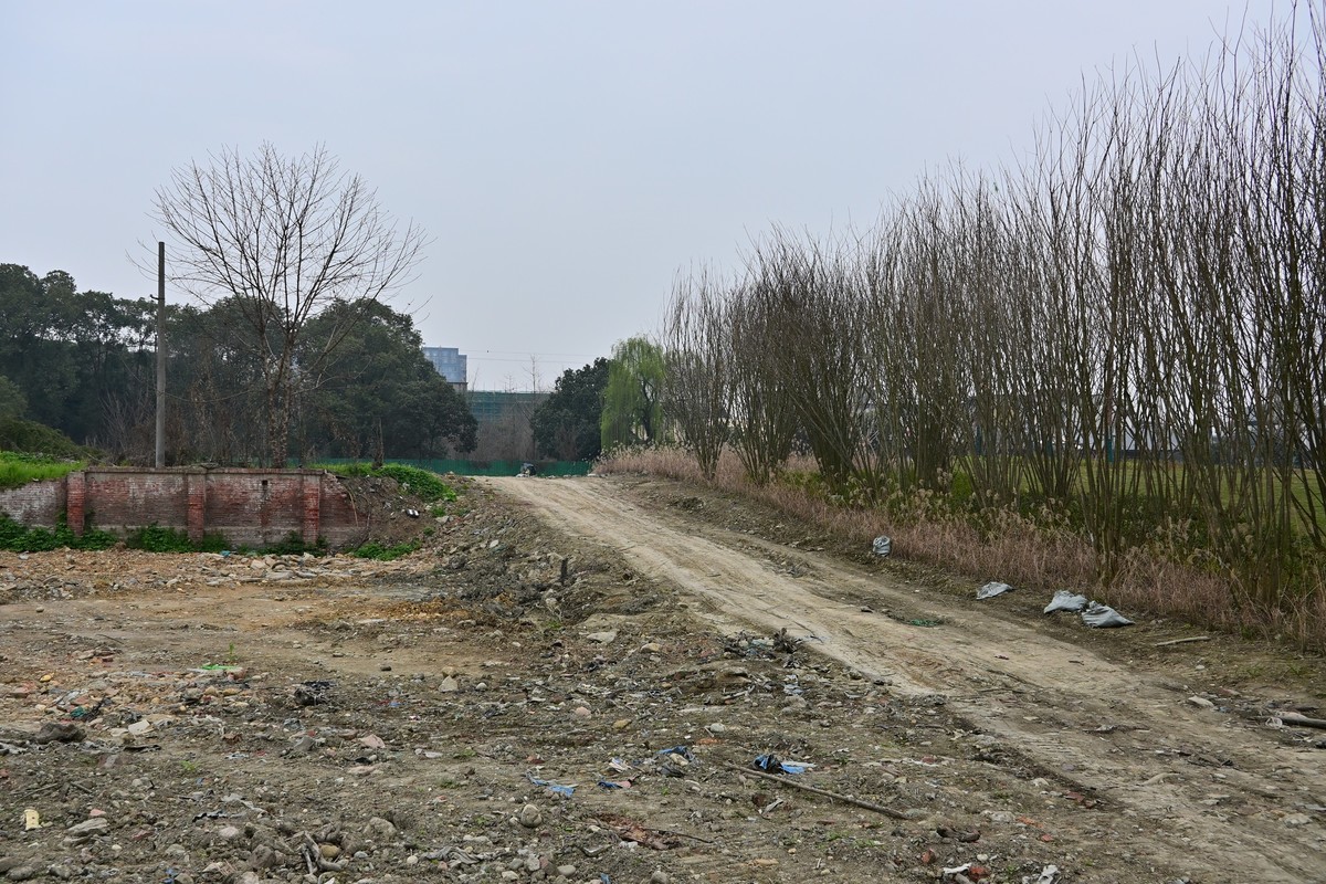 星空体育平台堆镇南兴花桥附近废弃建筑