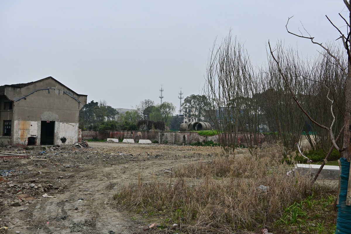 星空体育平台堆镇南兴花桥附近废弃建筑