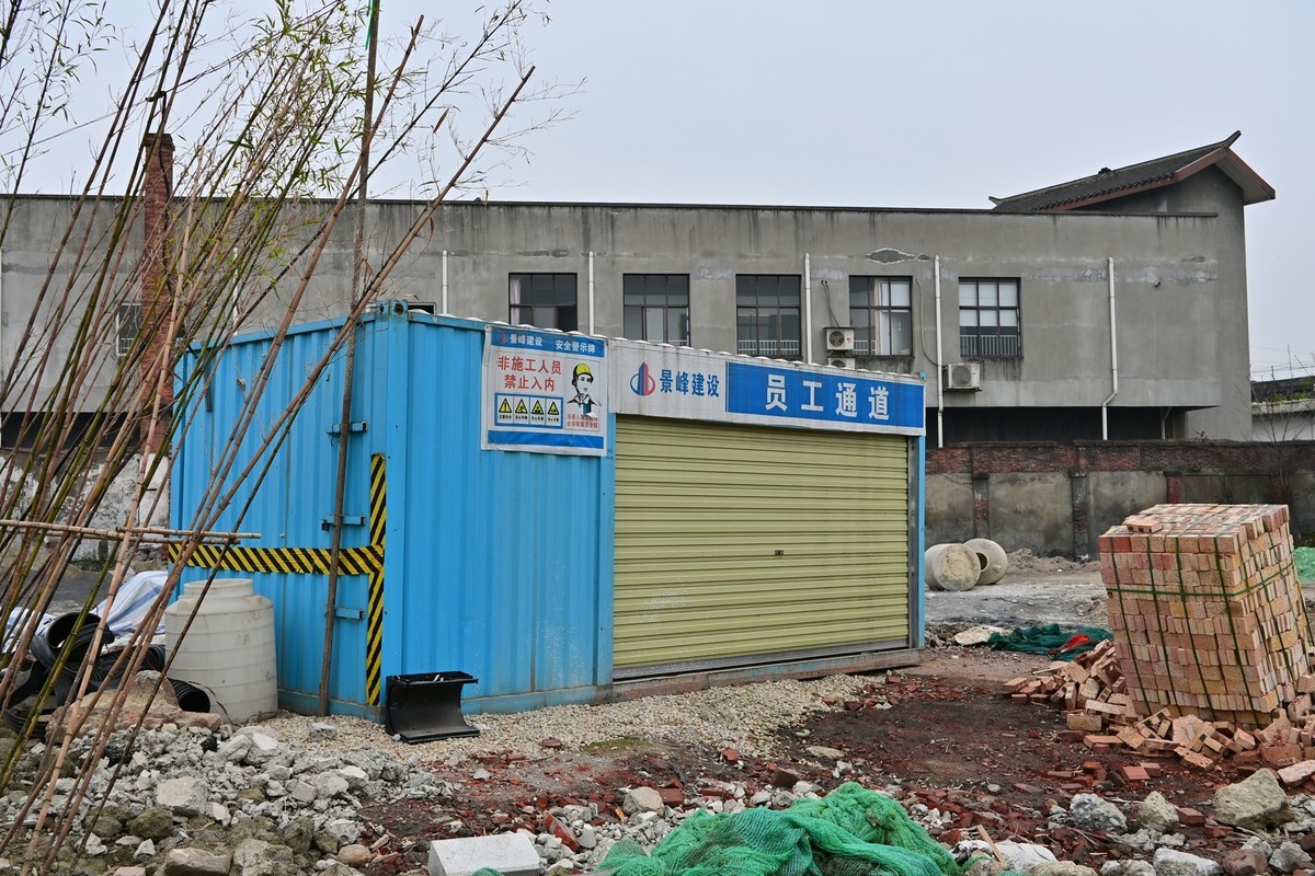 星空体育平台堆镇南兴花桥附近废弃建筑