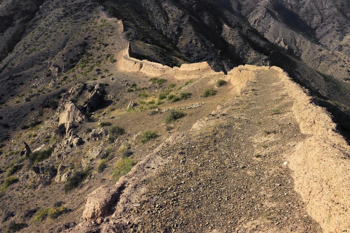 90D贺兰山里拍长城