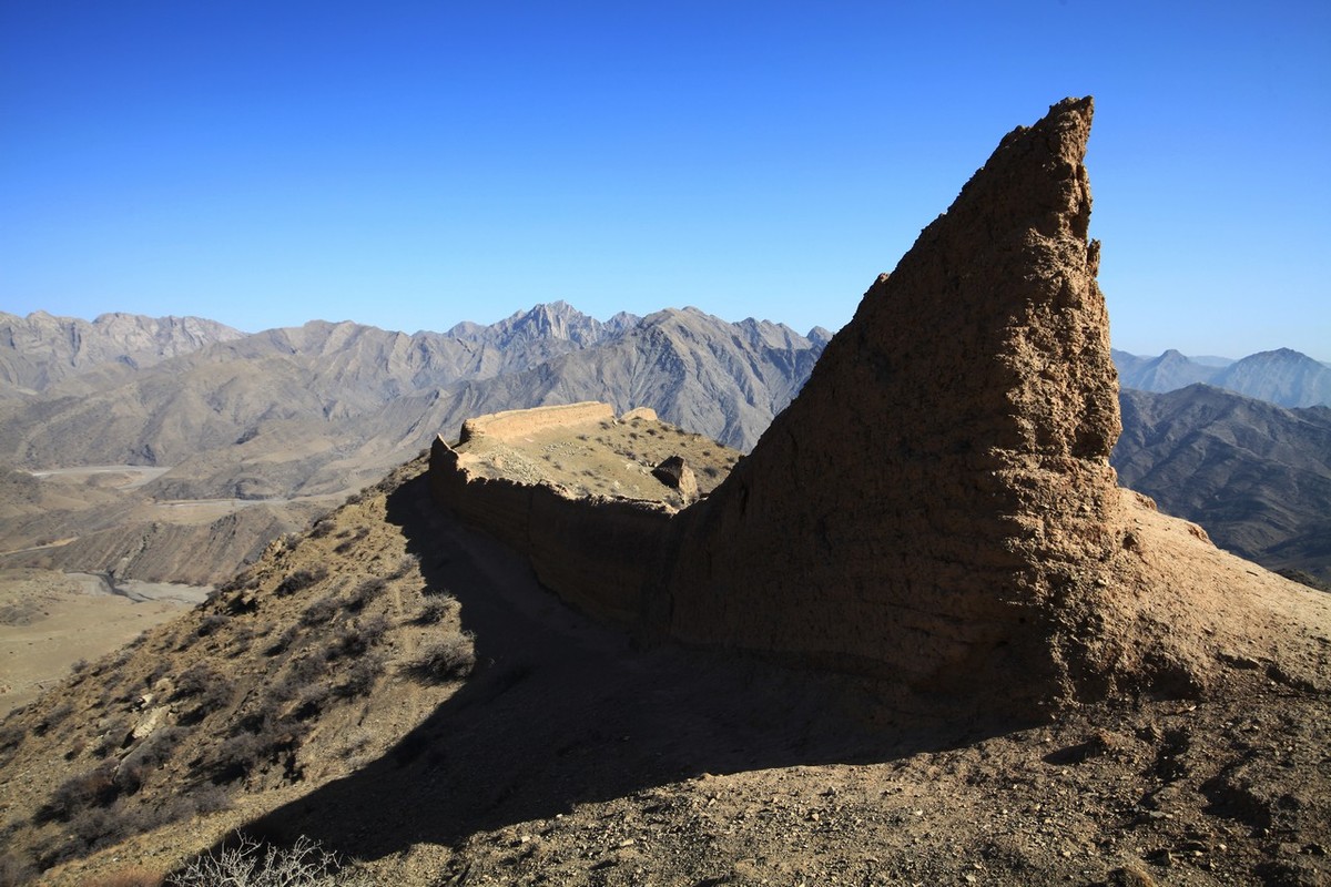 荒凉的贺兰山里