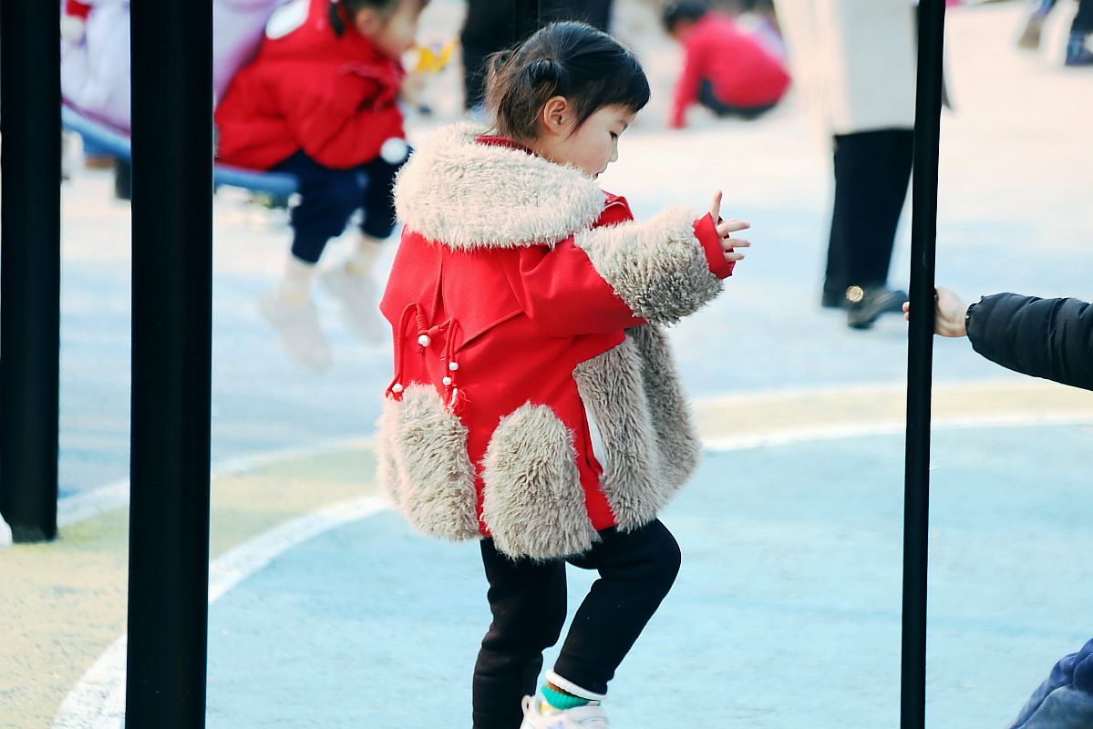 新年伊始扫草坪（三）