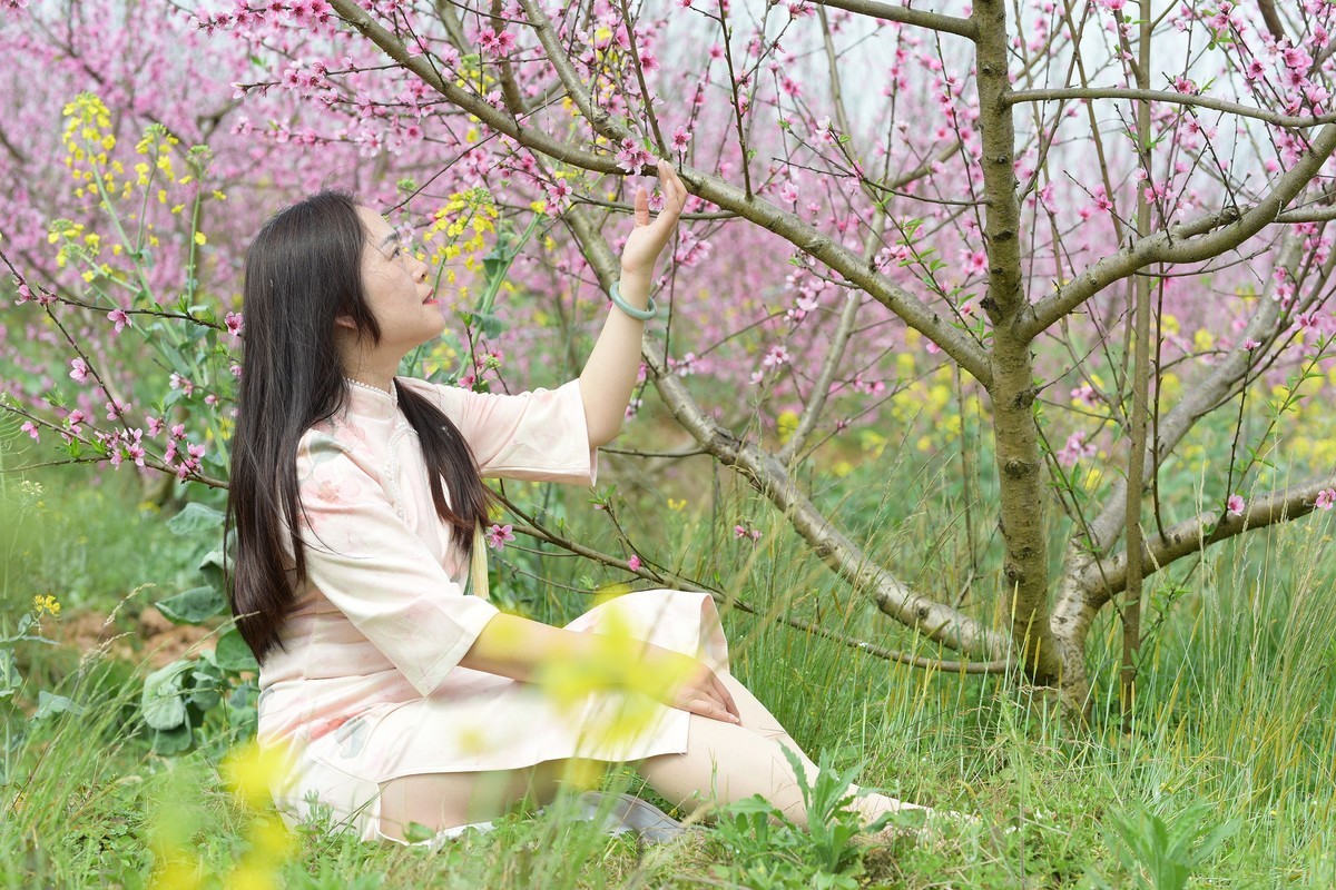 三张人像照