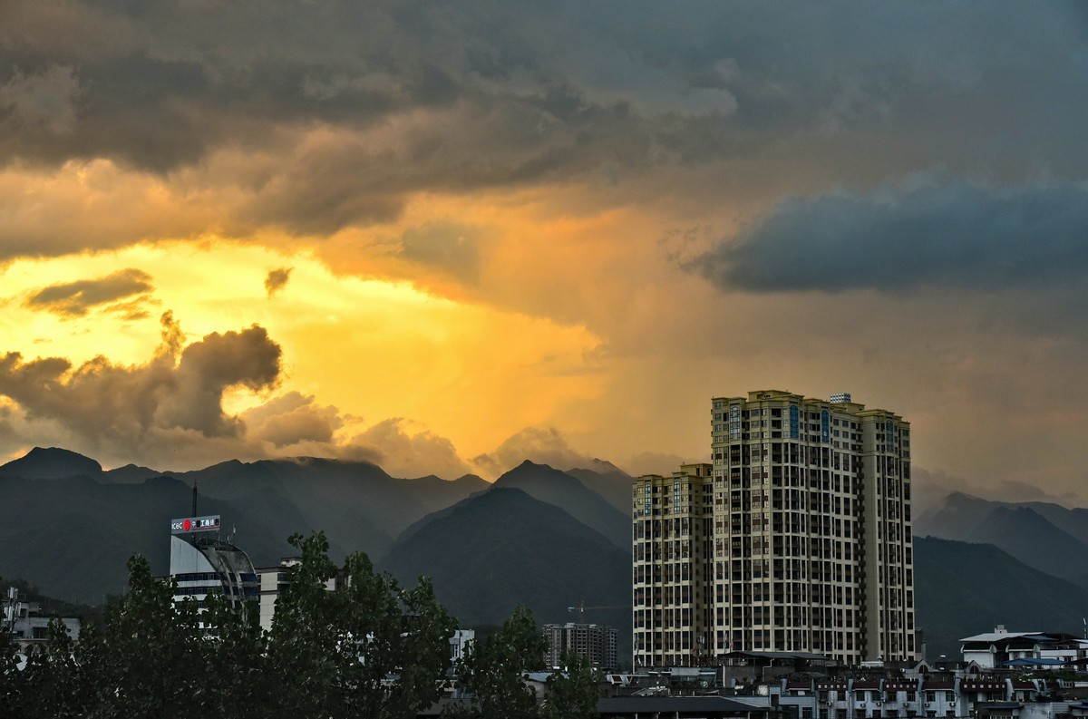 小城之光——风雨之后见彩虹