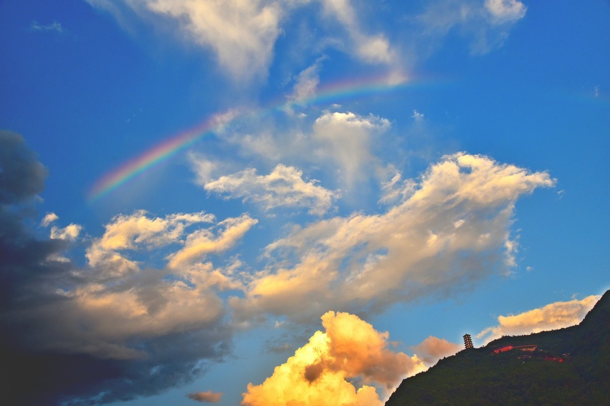 小城之光——风雨之后见彩虹