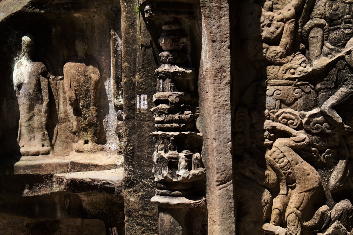 能仁寺摩崖造像