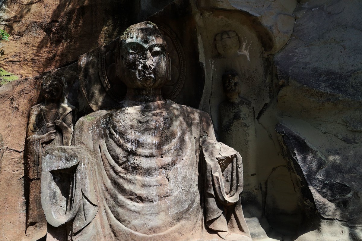 能仁寺摩崖造像