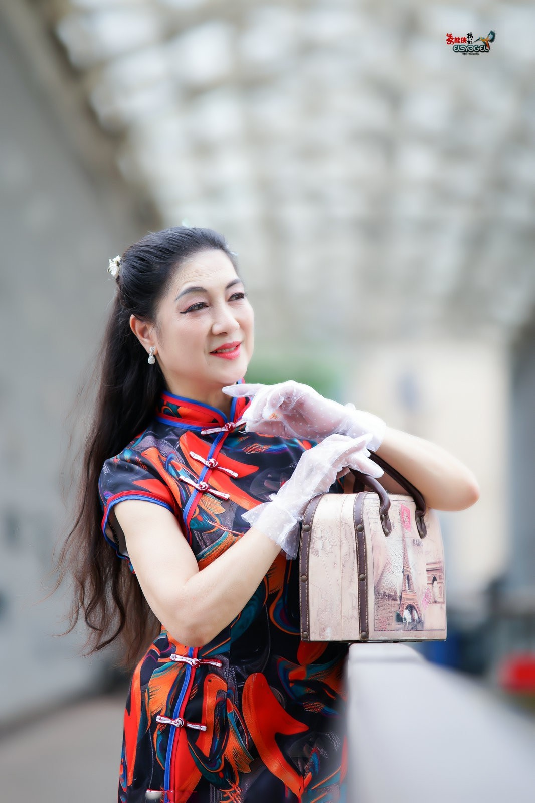 【旧车站美女】---丽英