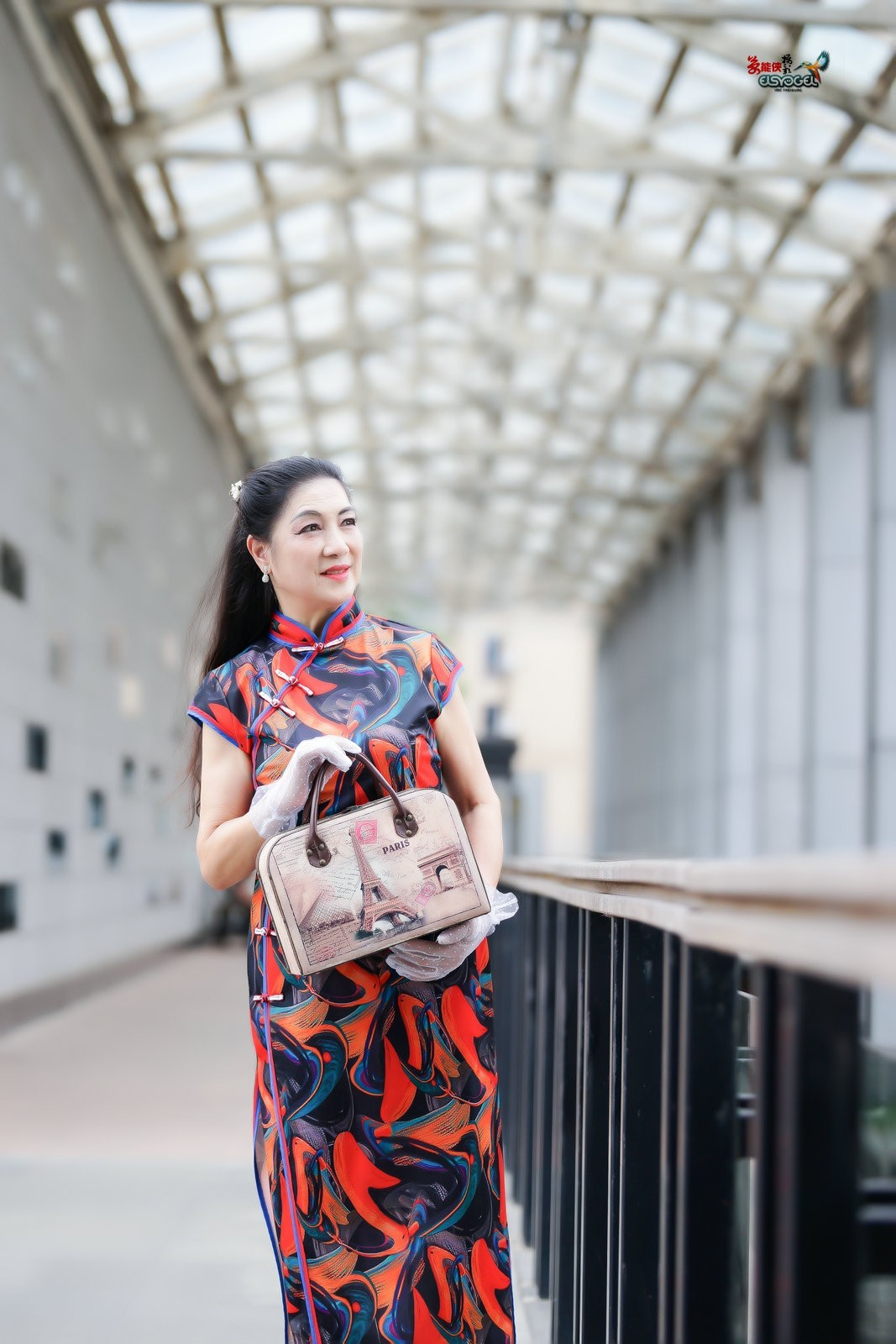 【旧车站美女】---丽英