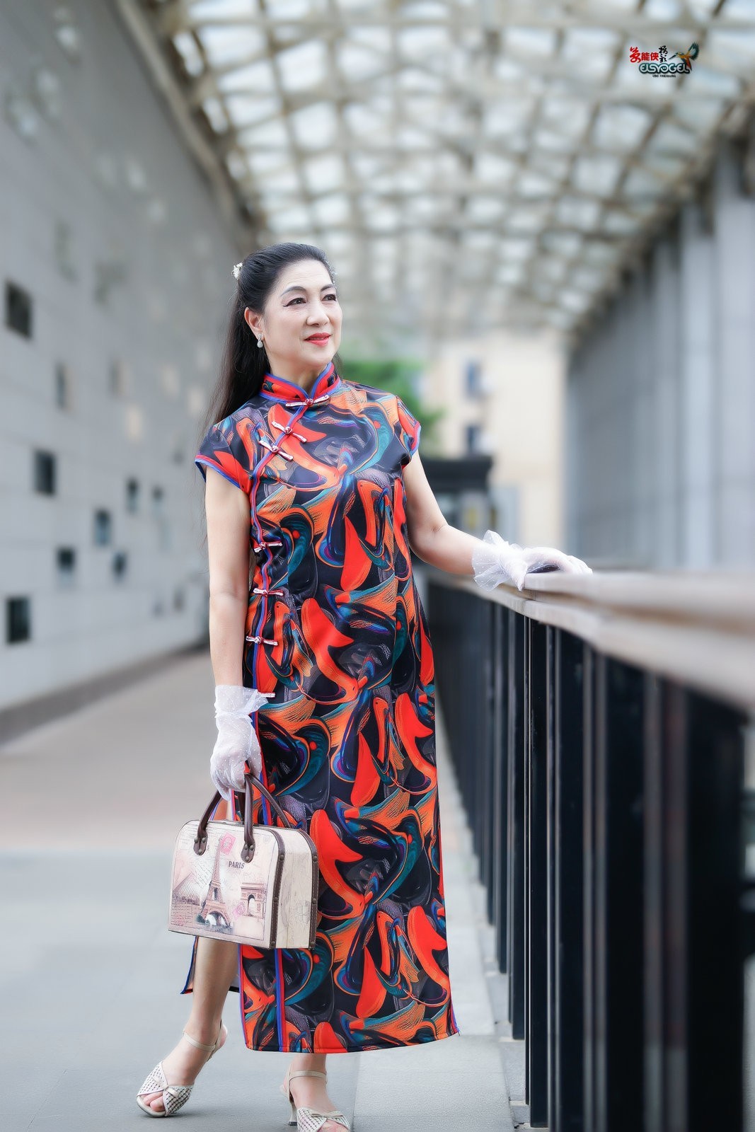 【旧车站美女】---丽英