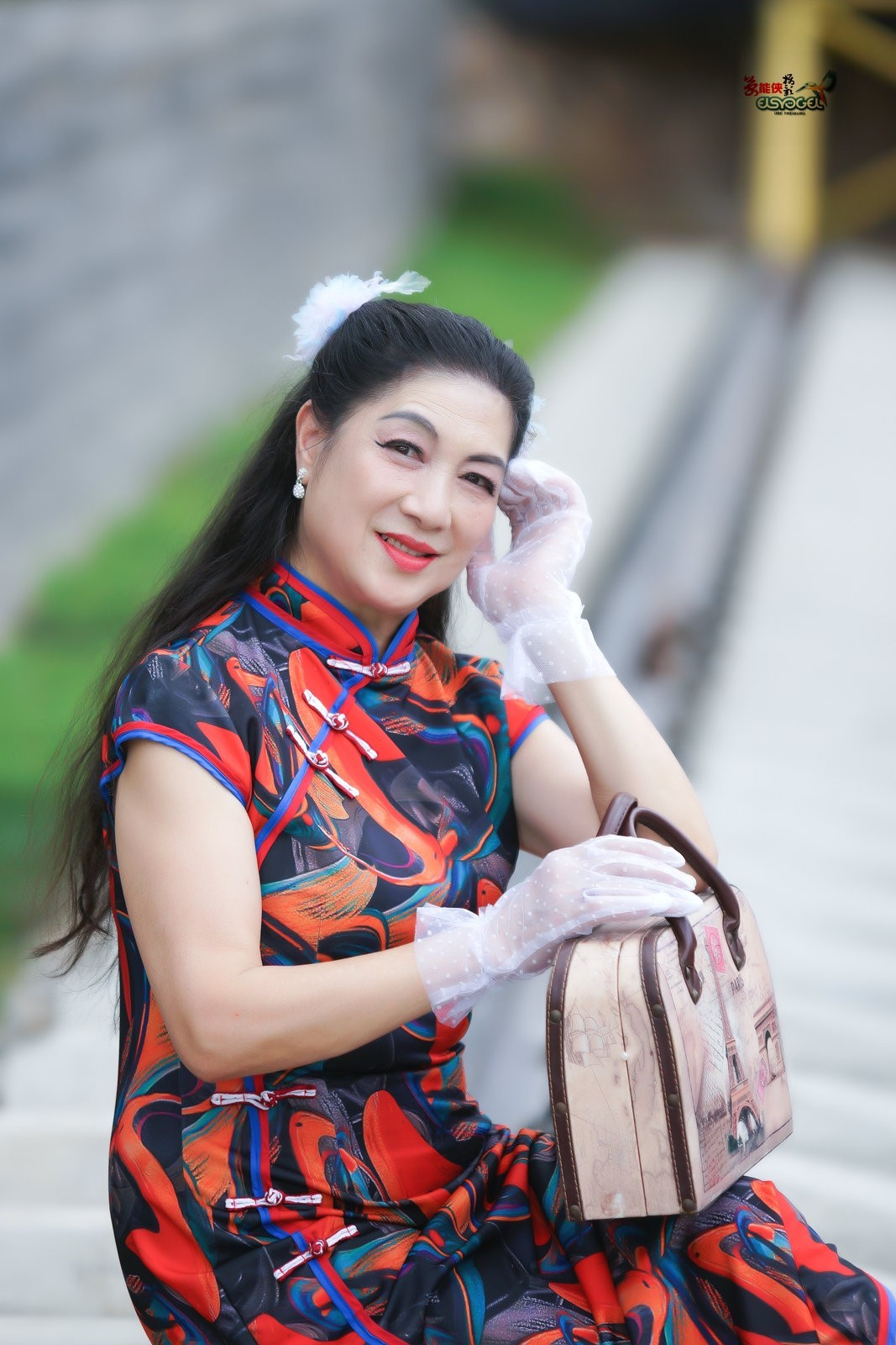 【旧车站美女】---丽英