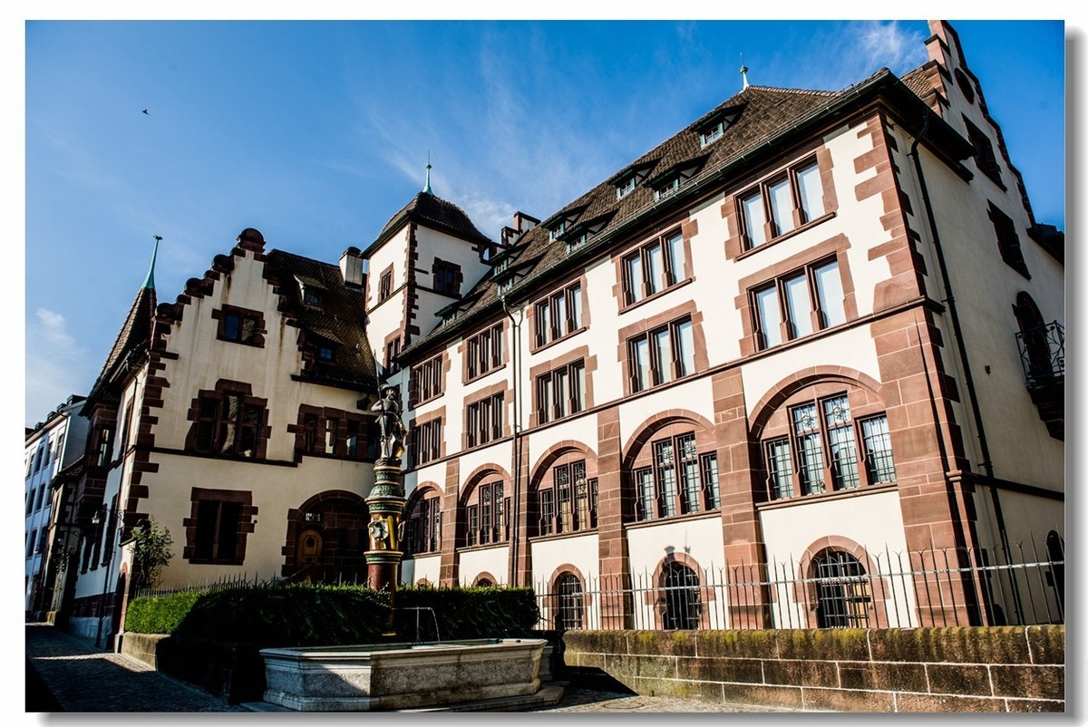 游拍巴塞尔瑞士