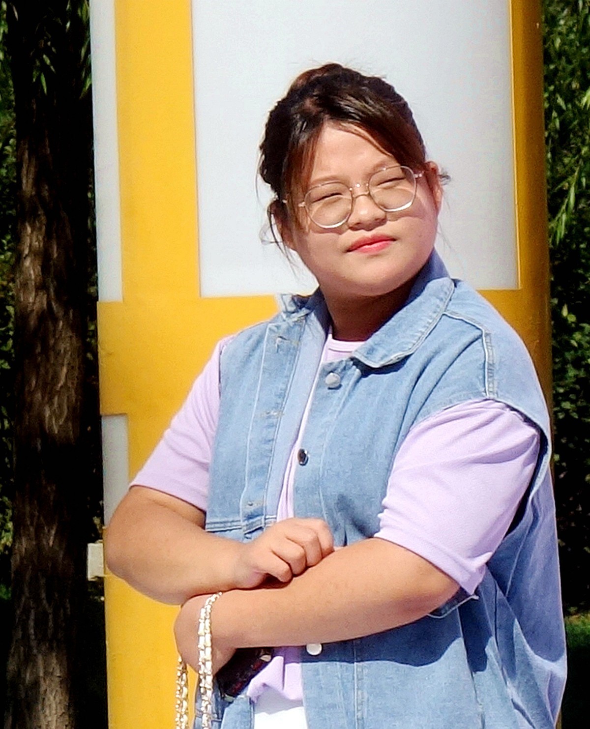 随拍联谊交友的青年人