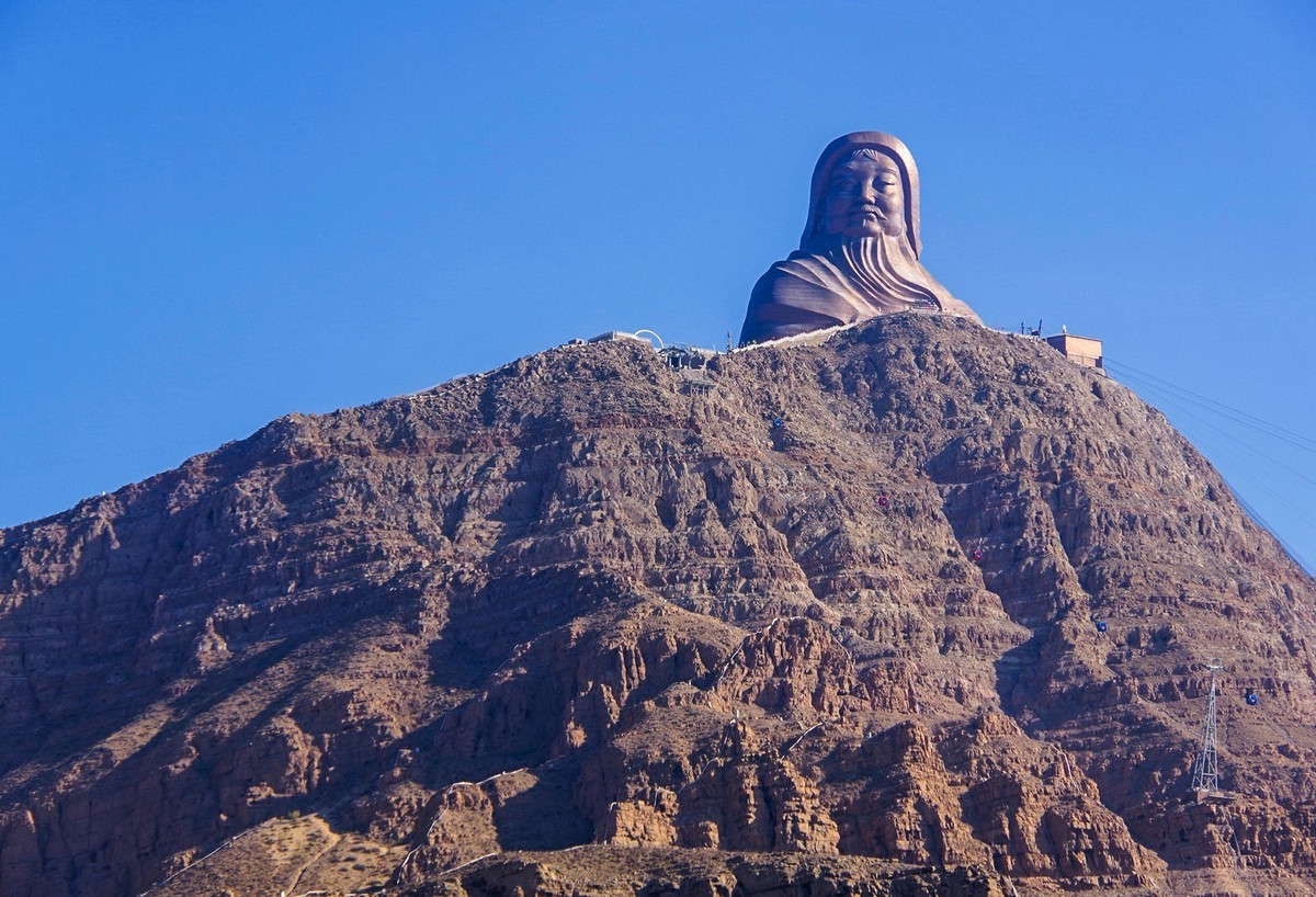 内蒙乌海市甘德尔山所见