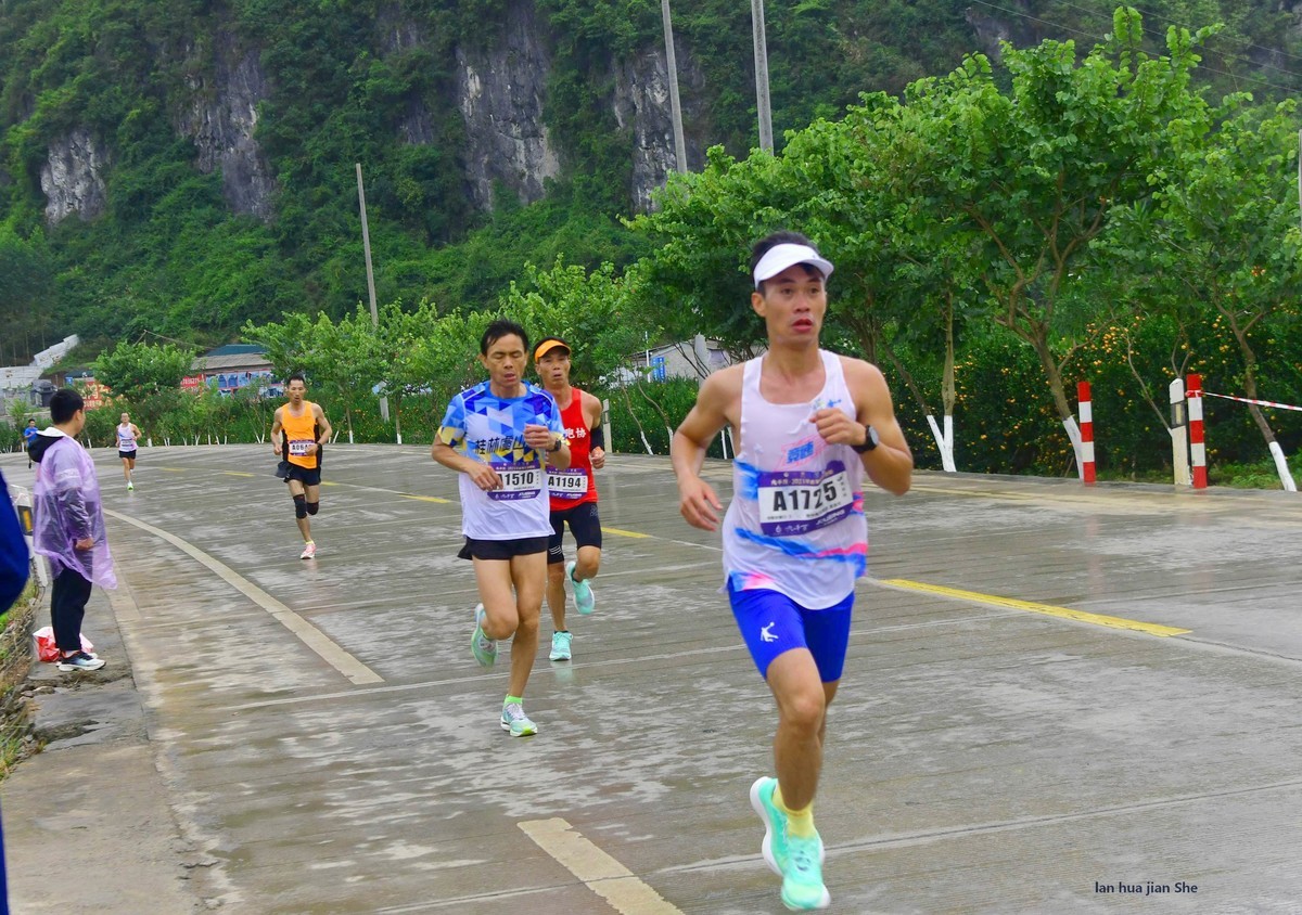 九千万.罗城半程马拉松赛 1