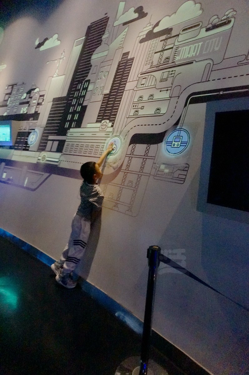 东方明珠（78米）——上海掠影