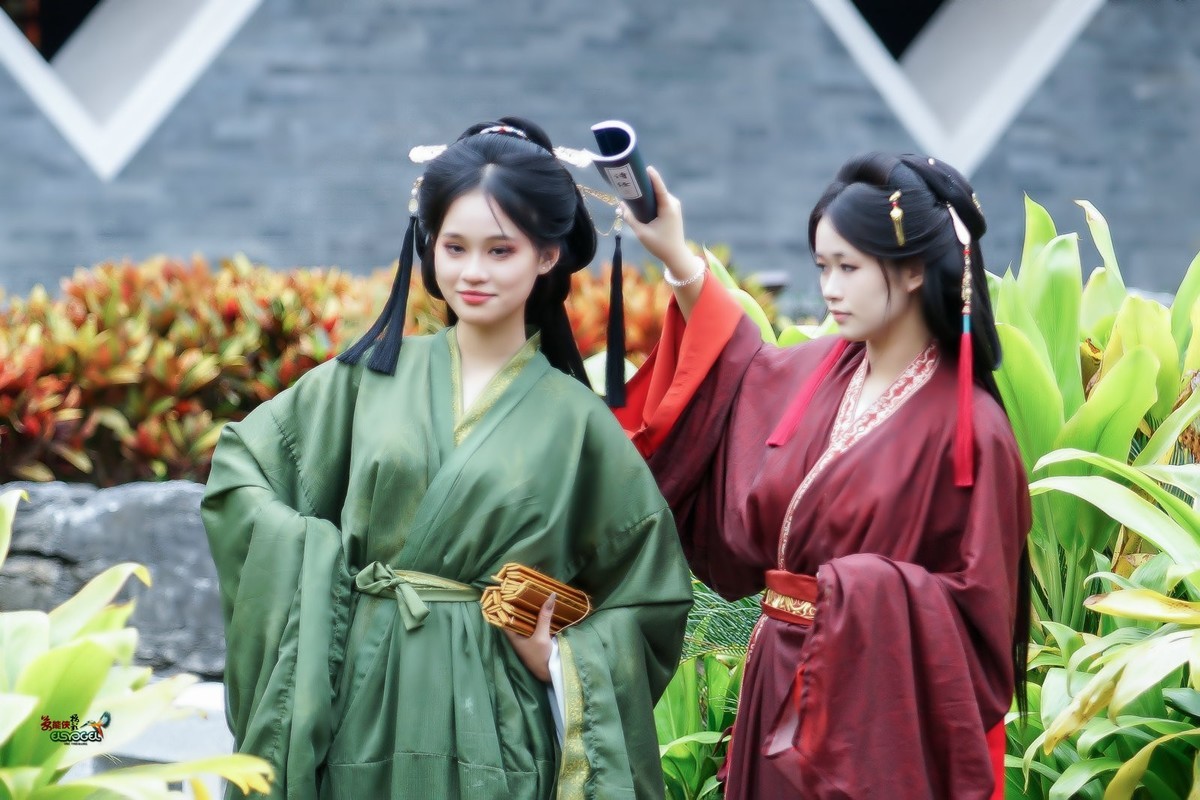 【战国袍姐妹花】---蕴岚、筱婷