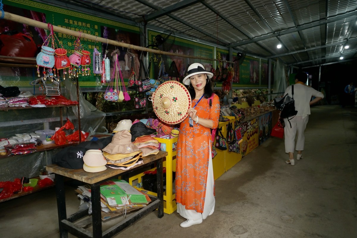 桂林旅游中的美女！