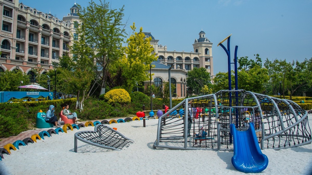 金 石 滩 鲁 能 希 尔 顿 度 假 酒 店