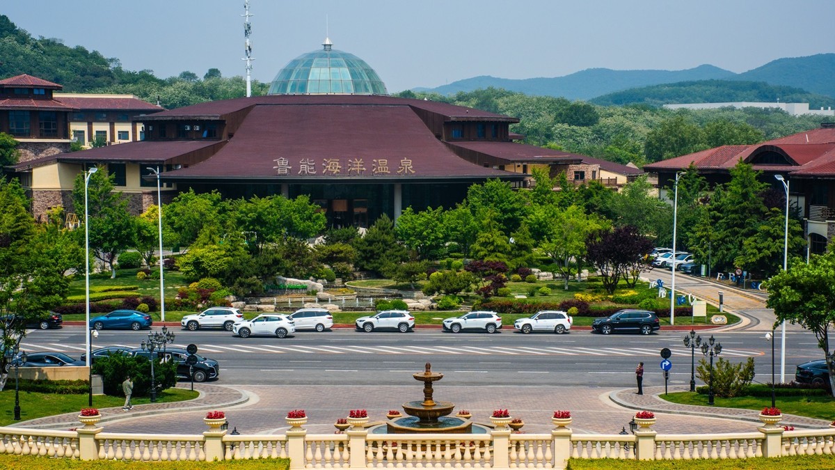 金 石 滩 鲁 能 希 尔 顿 度 假 酒 店