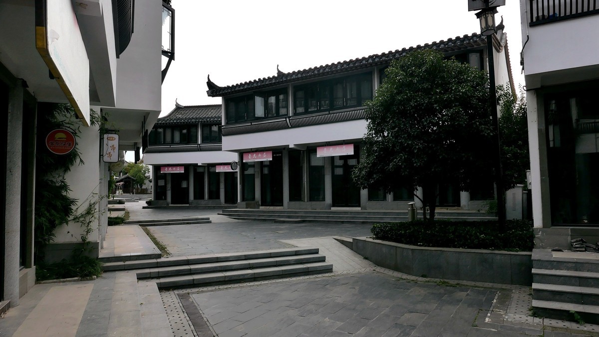 武汉映像---花博汇的别墅群景区！