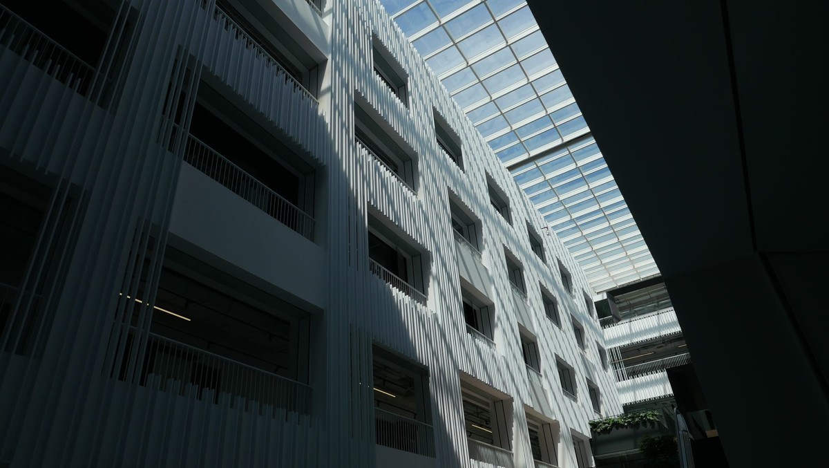 今年7月购入lx100m2用到现在拍了很多照片，完全符合我的预期，已经抛弃手机摄影。