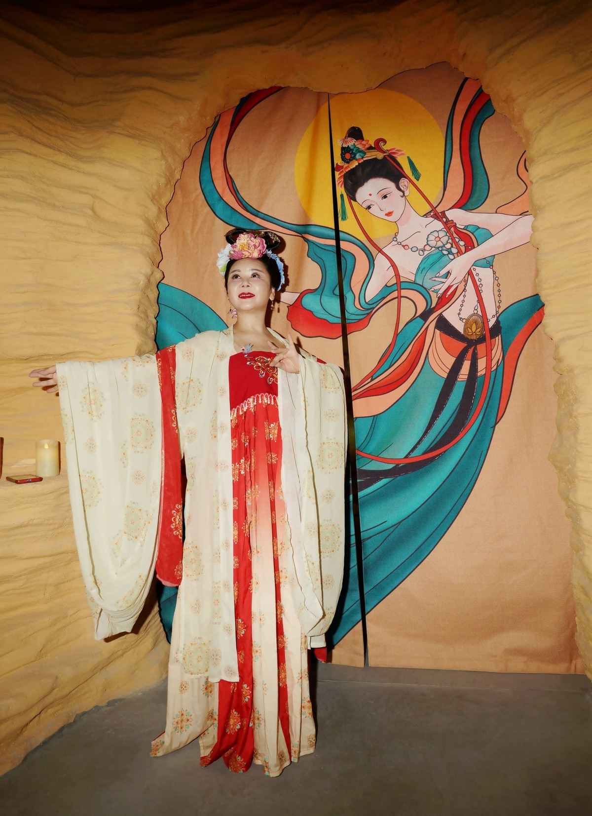 诗乐敦煌展中的古装美女！