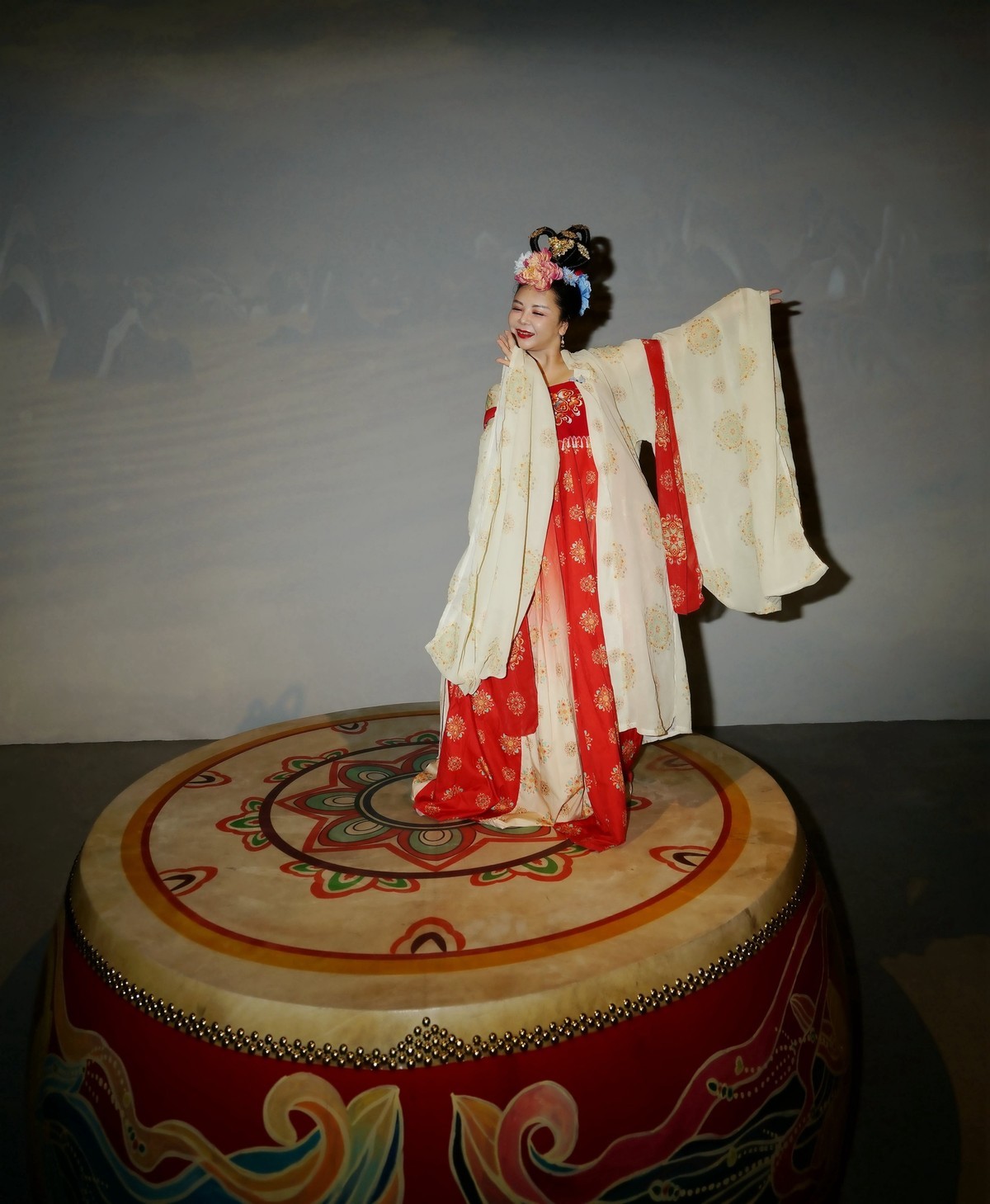 诗乐敦煌展中的古装美女！