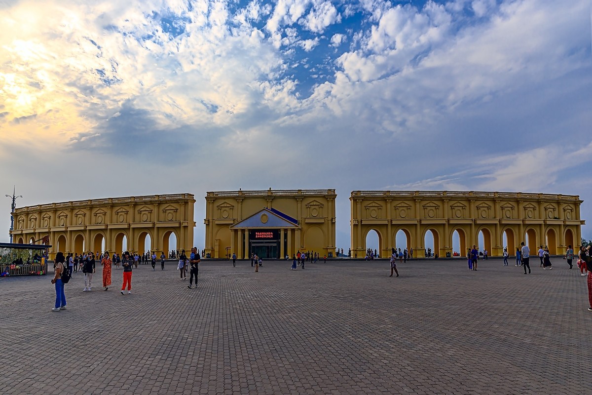 旅游记录 ：宁夏 · 银川 · 览山公园