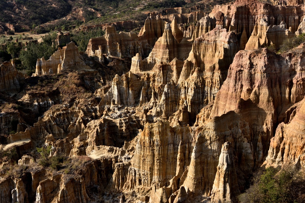 浪巴铺土林【2】