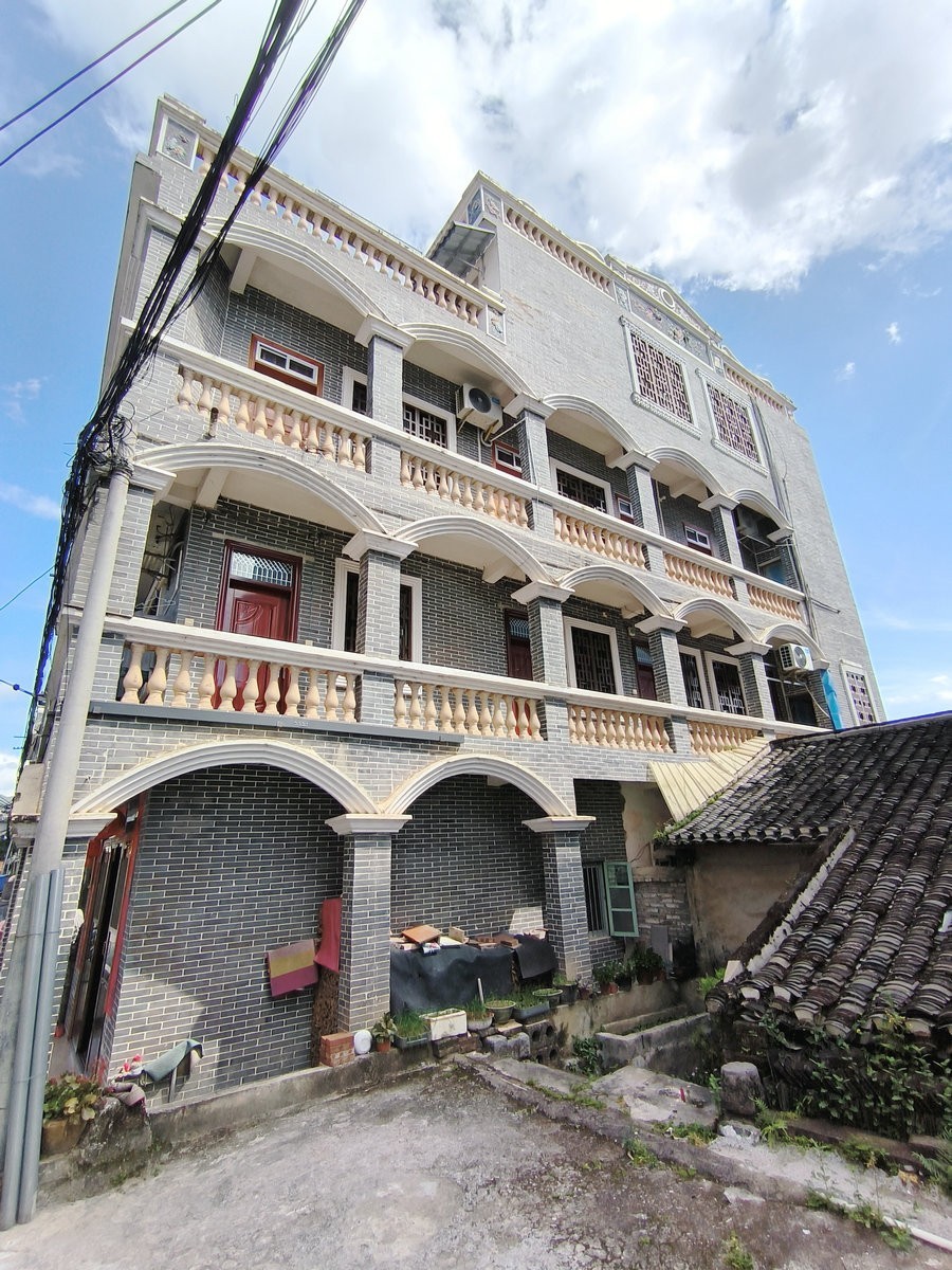 2024夏 海南环岛行（189）倾情演绎着贺州