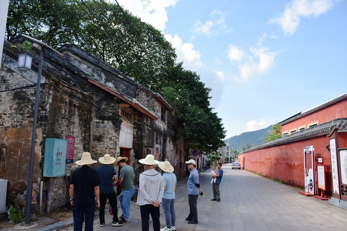 2024夏 海南环岛行（189）倾情演绎着贺州