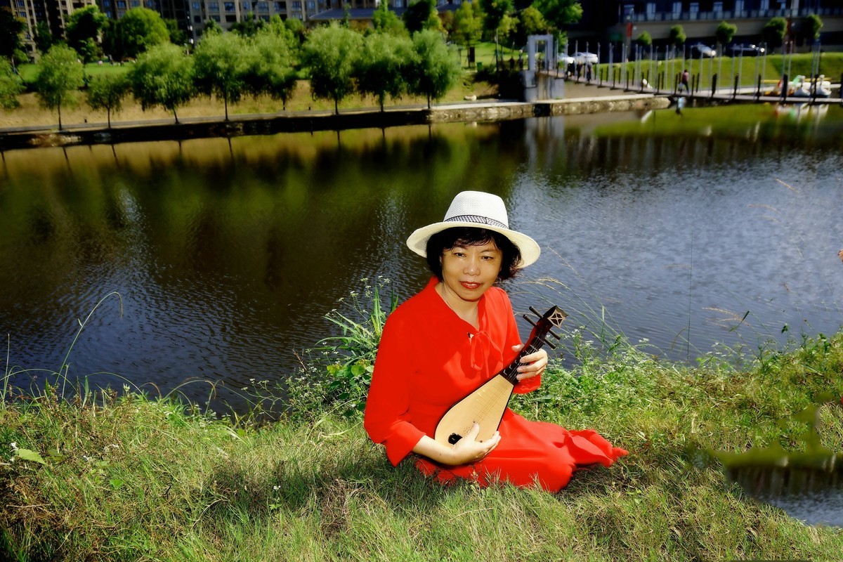 环境人像----清清小河边！