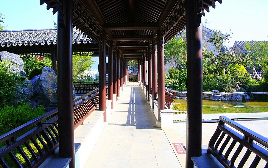 《不老松：纪实摄影》大美沧州系列報道：南川老街里还有个音乐喷泉花园！建筑风格有点