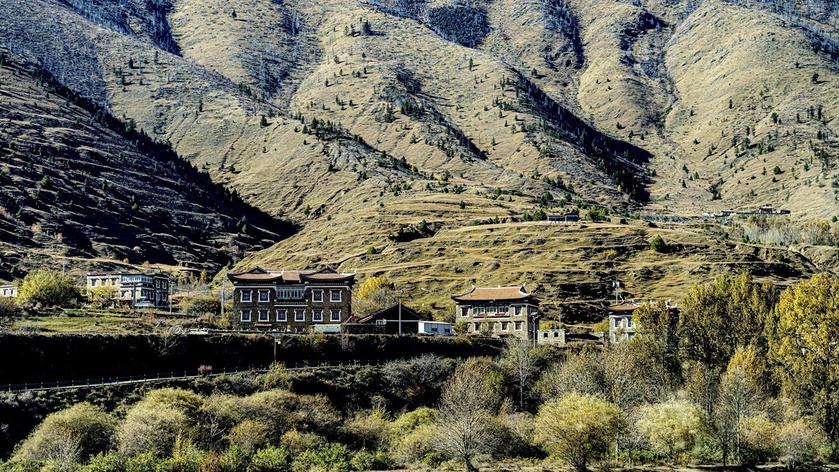 行走在318国道--新都桥段【3】