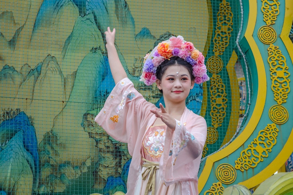 灯会演出人像（八）