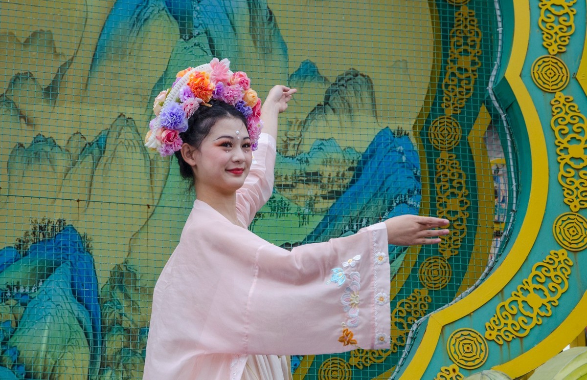 灯会演出人像（八）