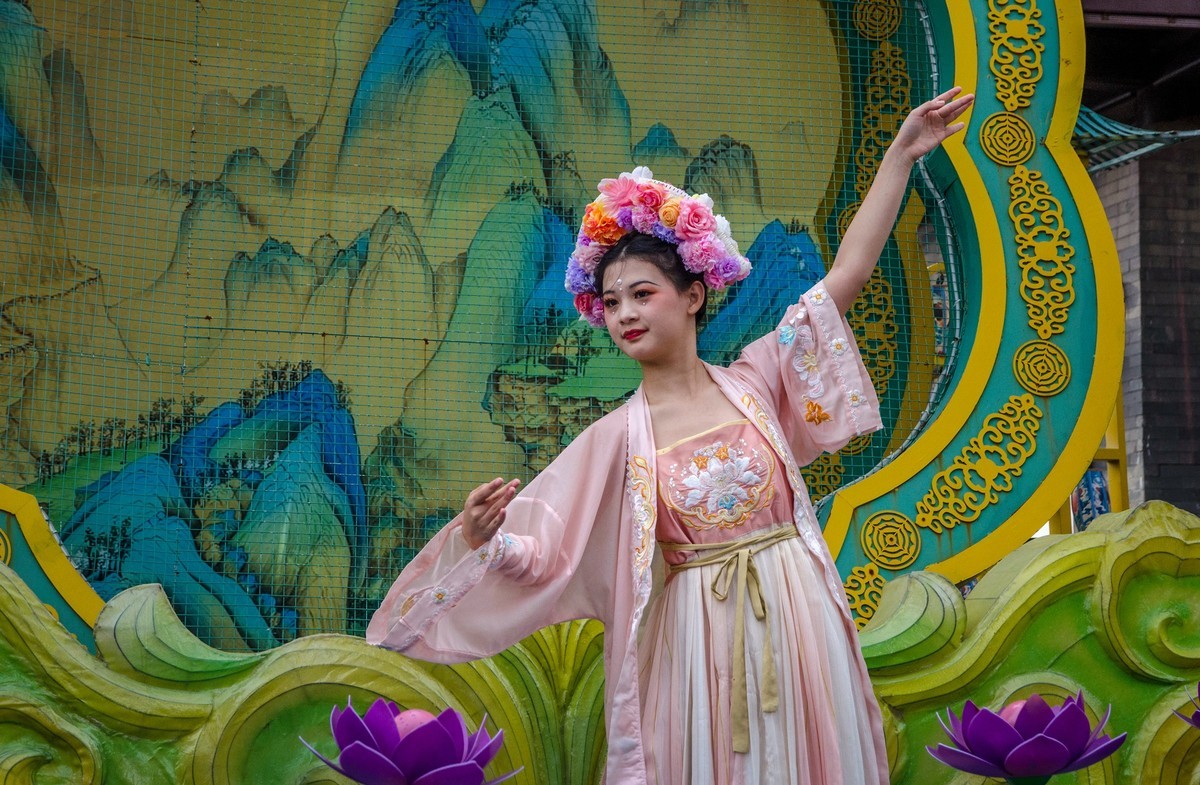 灯会演出人像（八）