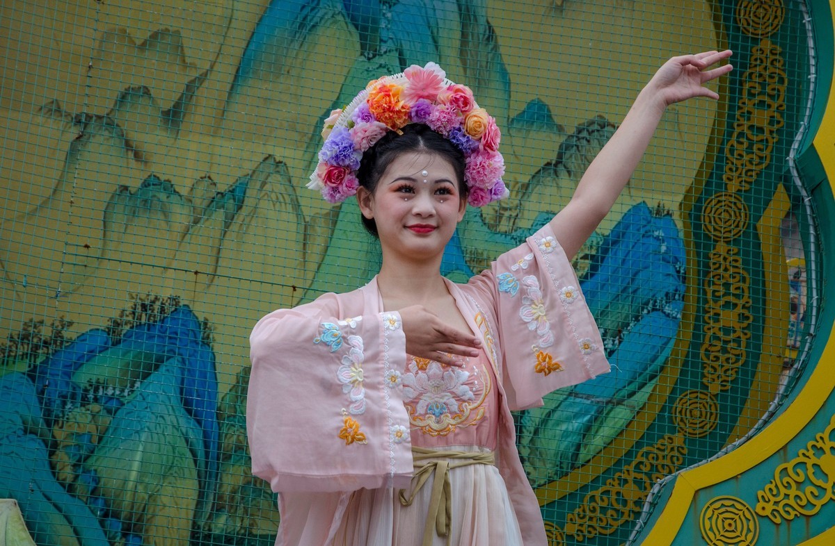 灯会演出人像（八）