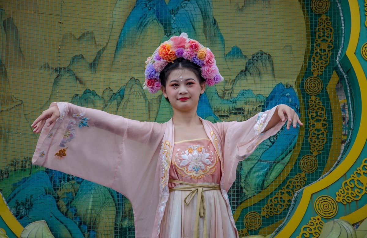 灯会演出人像（八）