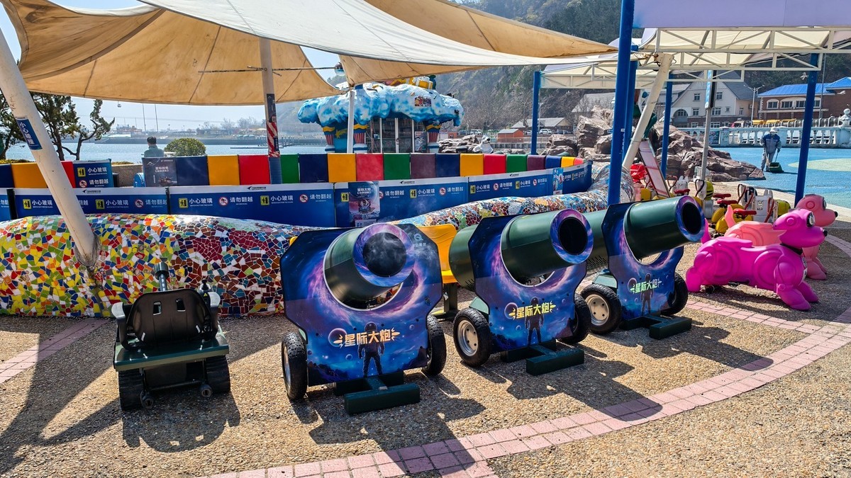 春 和 景 明 游 虎 滩