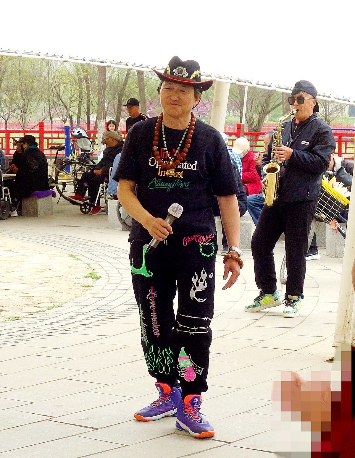 歌唱《工人力量大》庆祝5.1劳动节