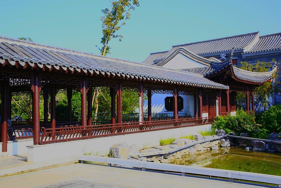 《不老松：纪实摄影》大美沧州系列報道：南川老街里还有个音乐喷泉花园！建筑风格有点