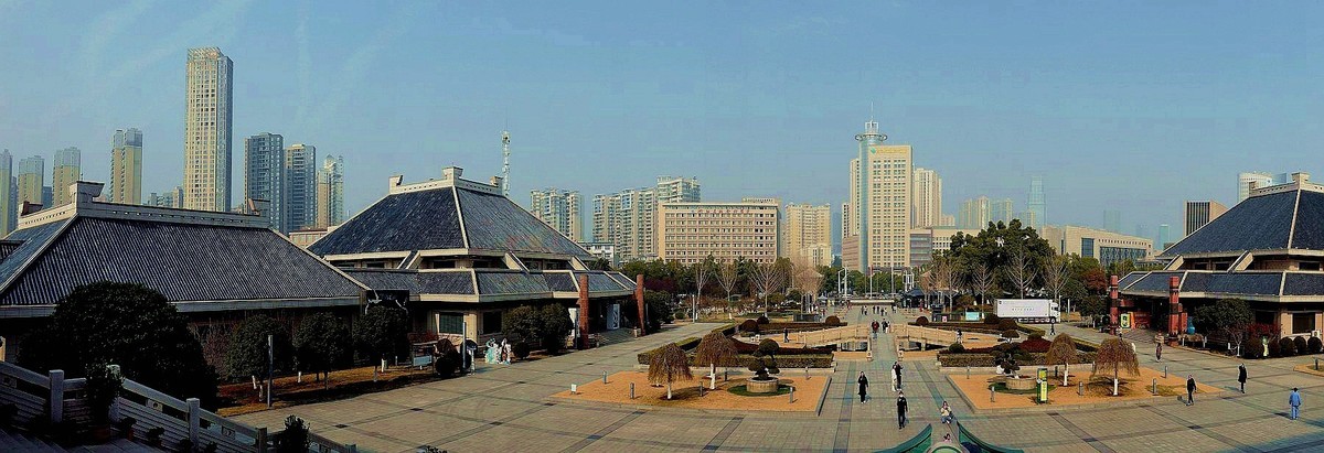 博物馆马车出行