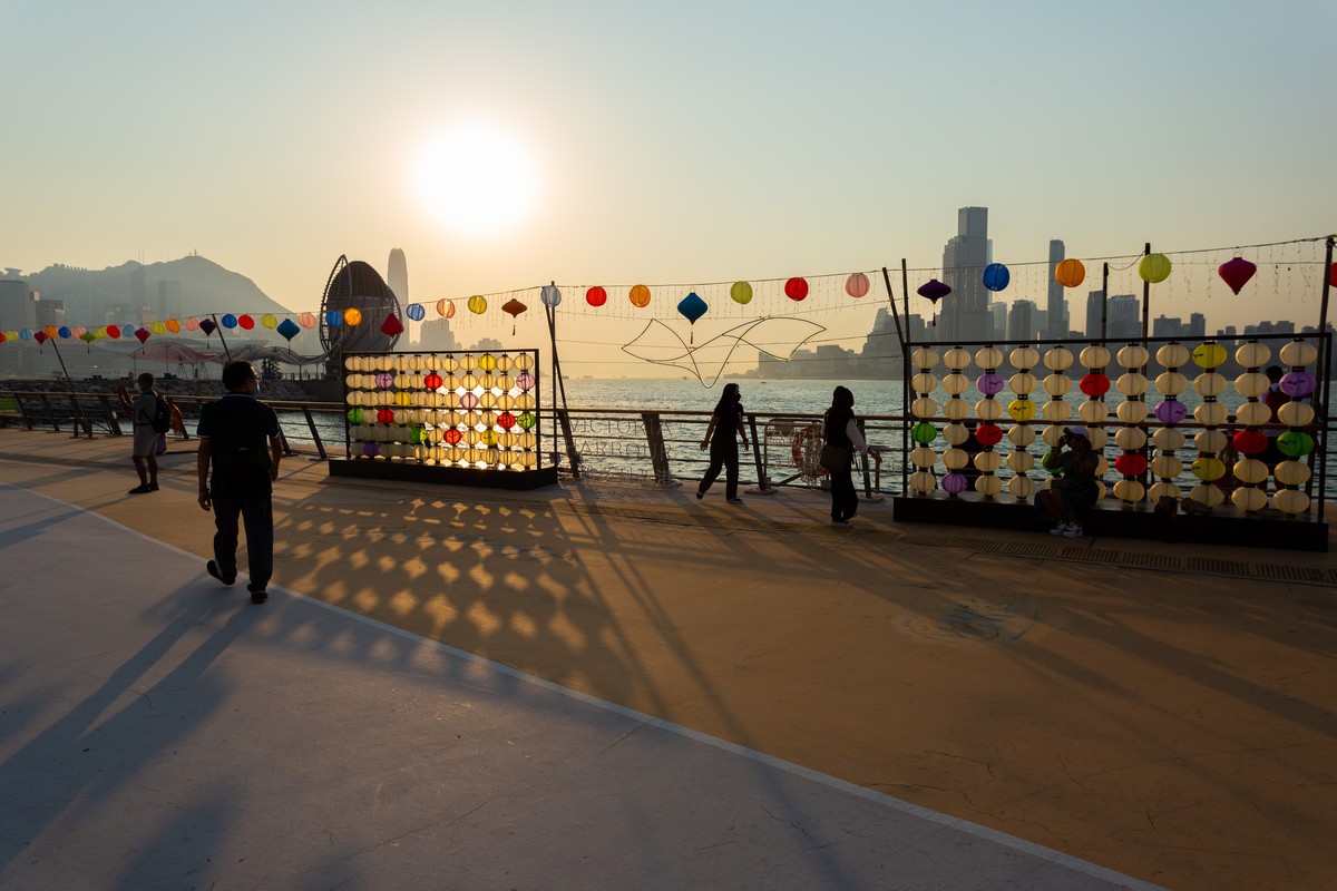 东岸公园观日赏花灯